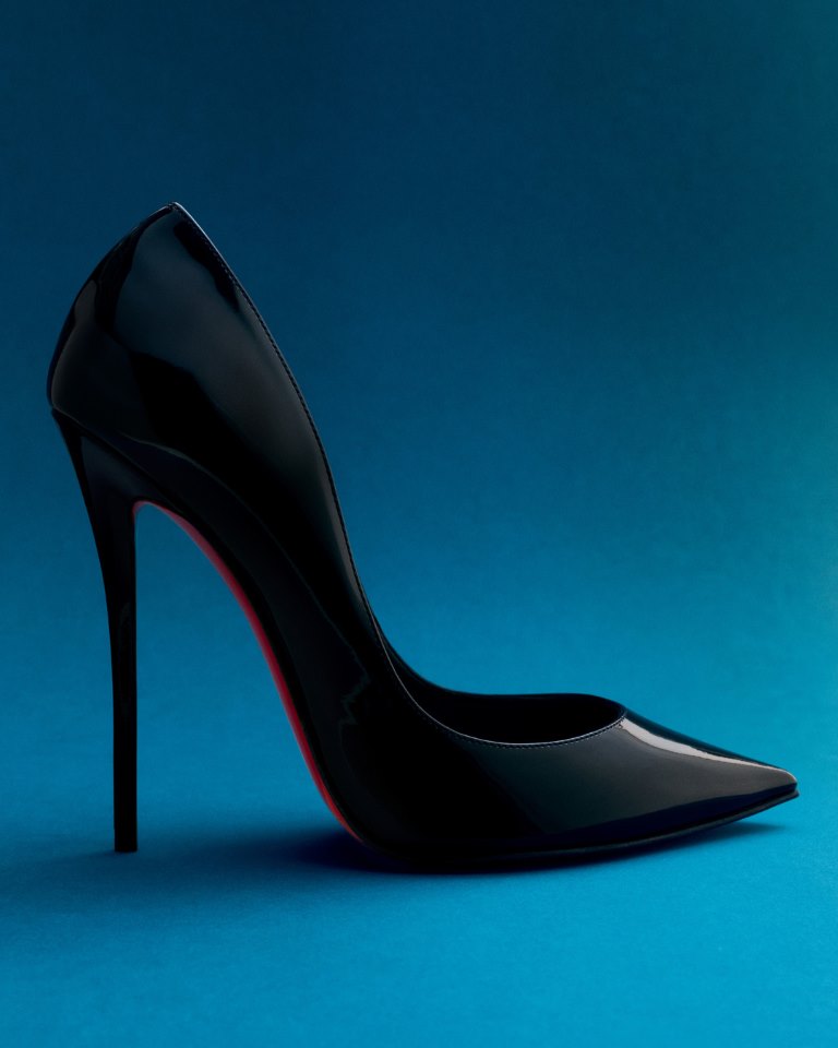 لا بيغال LA PIGALLE من CHRISTIAN LOUBOUTIN جاذبية خالدة