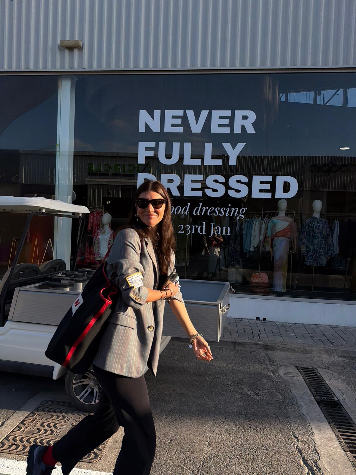 لوسي آيلين مؤسسة Never Fully Dressed 