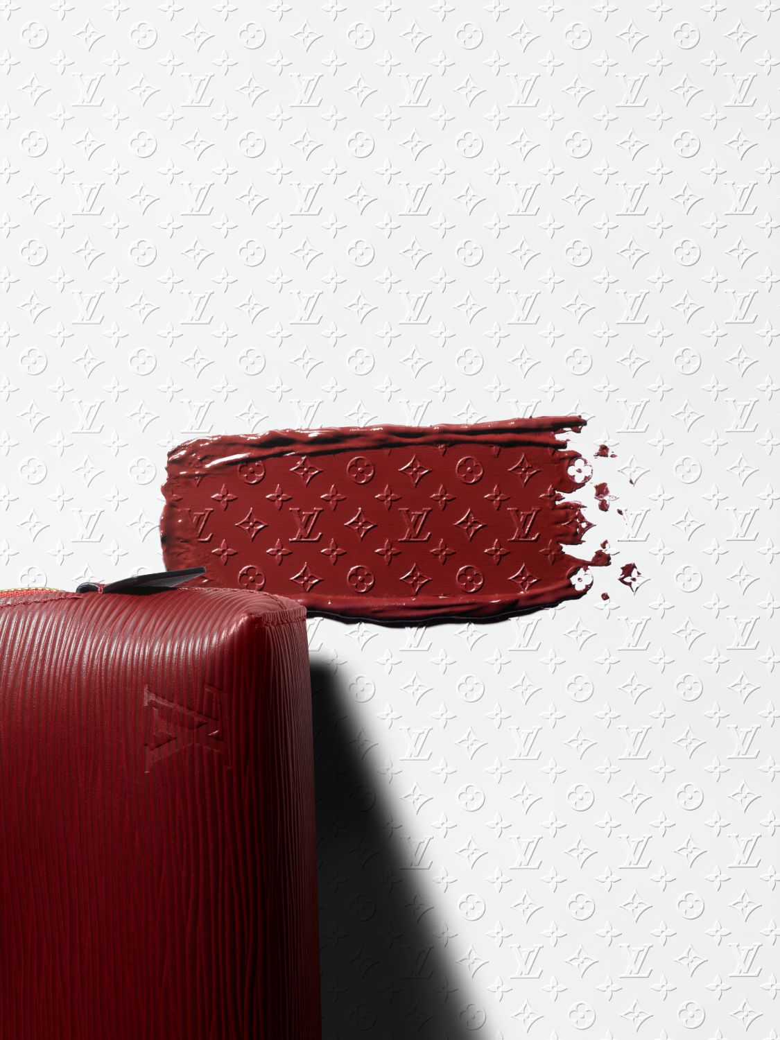 La Beauté Louis Vuitton_LV Rouge 896 Rouge Monogram (2) - صورة حصرية لـ "هي"