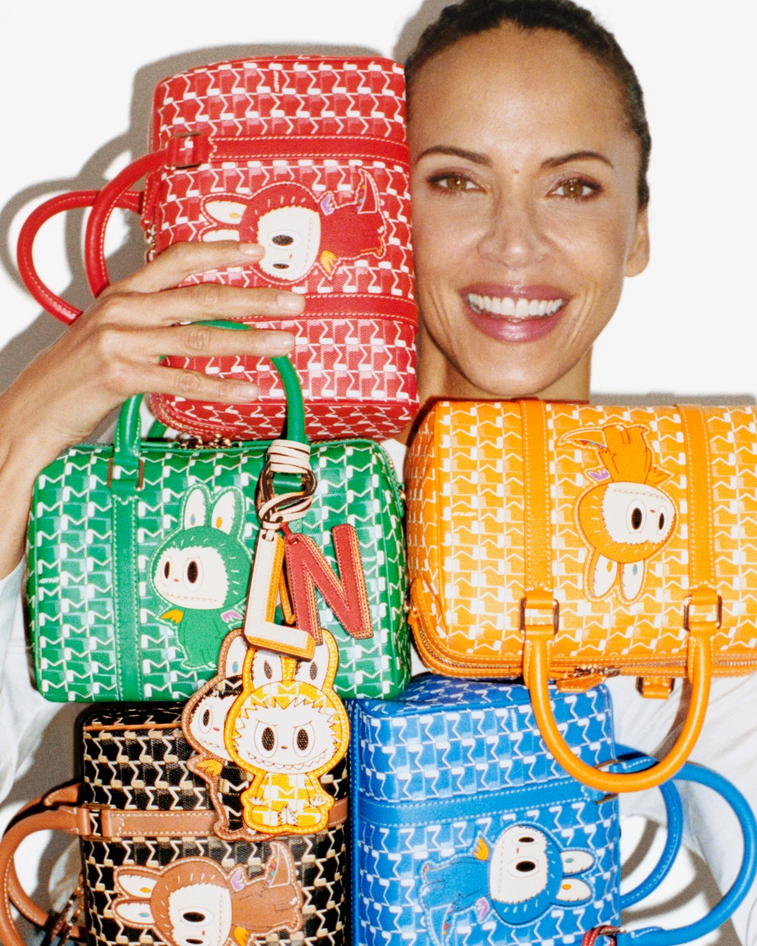 المجموعة متوفرة حصرياً في متاجر ‏Moynat‏ بباريس