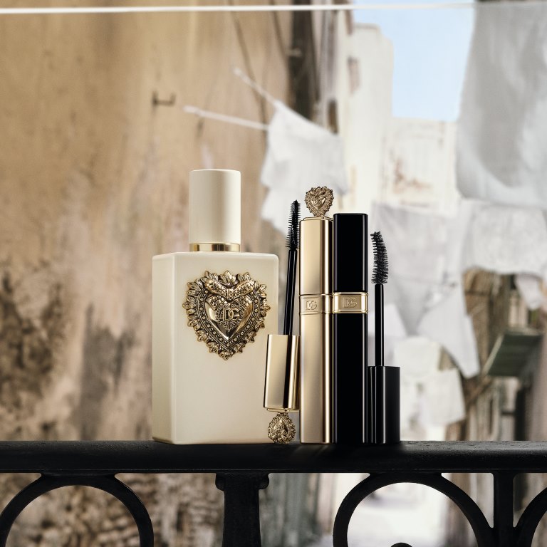 Dolce&Gabbana تستعرض ماسكارا MY LASH SEDUCTION