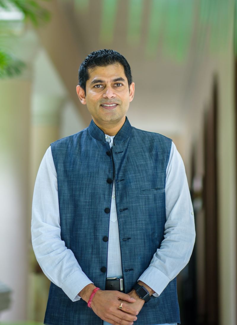 Mahesh Natarajan الرئيس التنفيذي لأناندا في الهملايا