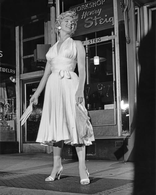 Marilyn Monroe بالفستان الأبيض الأيقوني