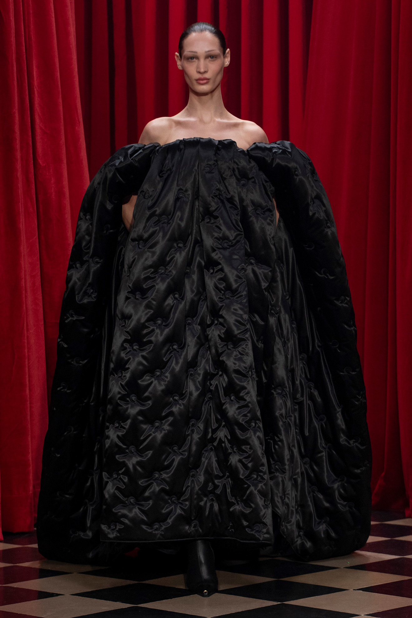 اطلالة ملكية من العصر الفيكتوري