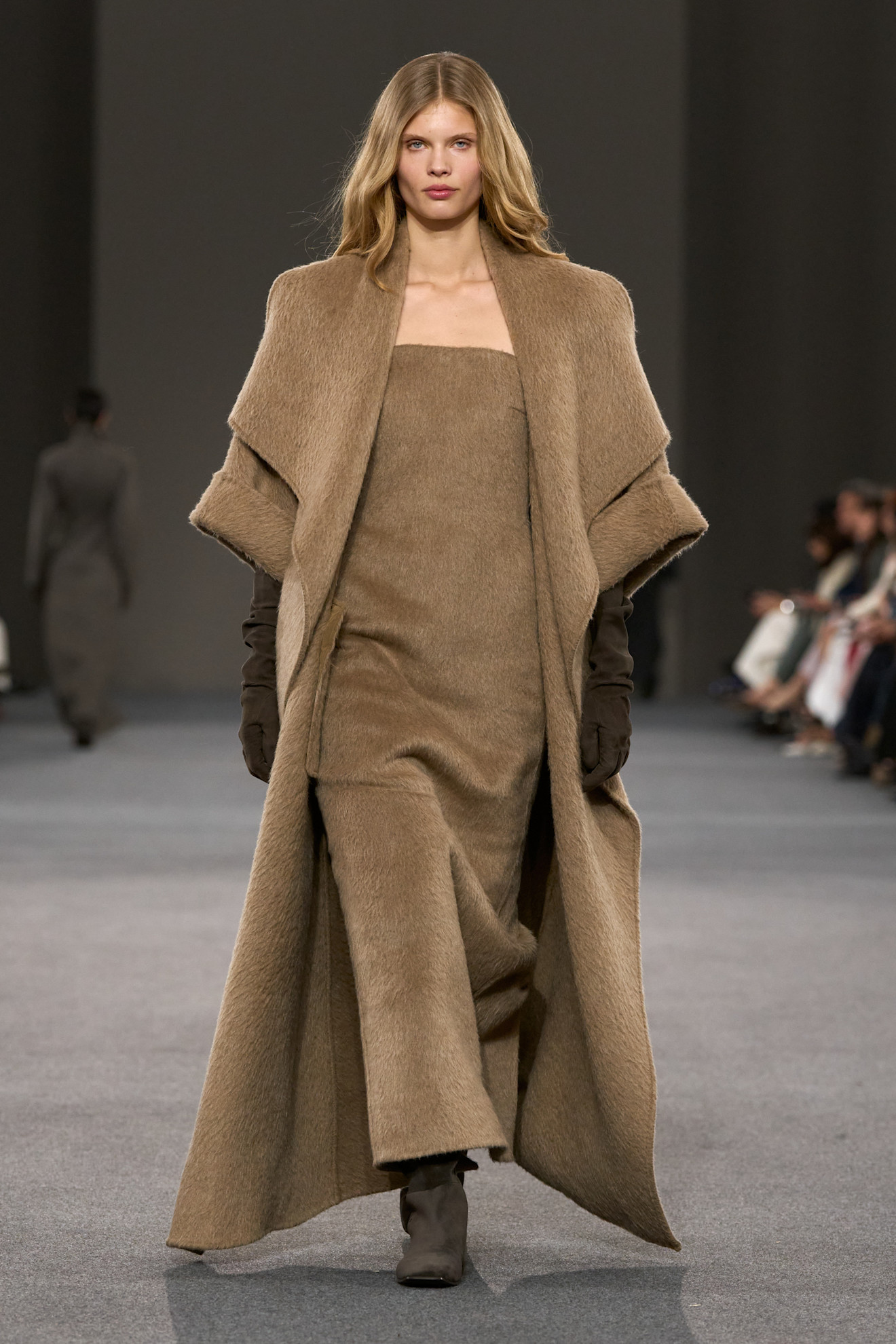 Max Mara الصوف والكشمير الناعم في مجموعة