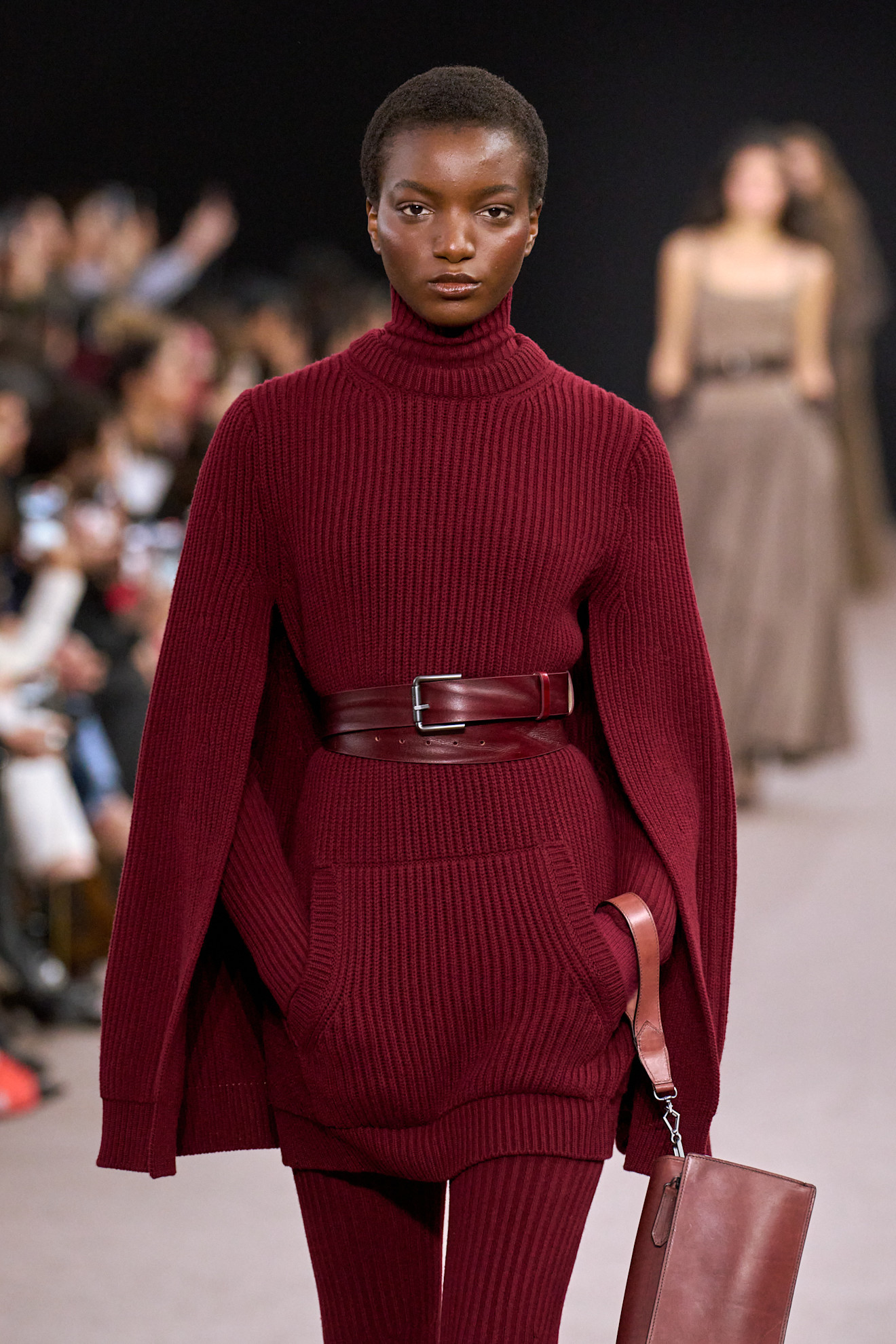 تنسيق الكاب بأسلوب MAx Mara