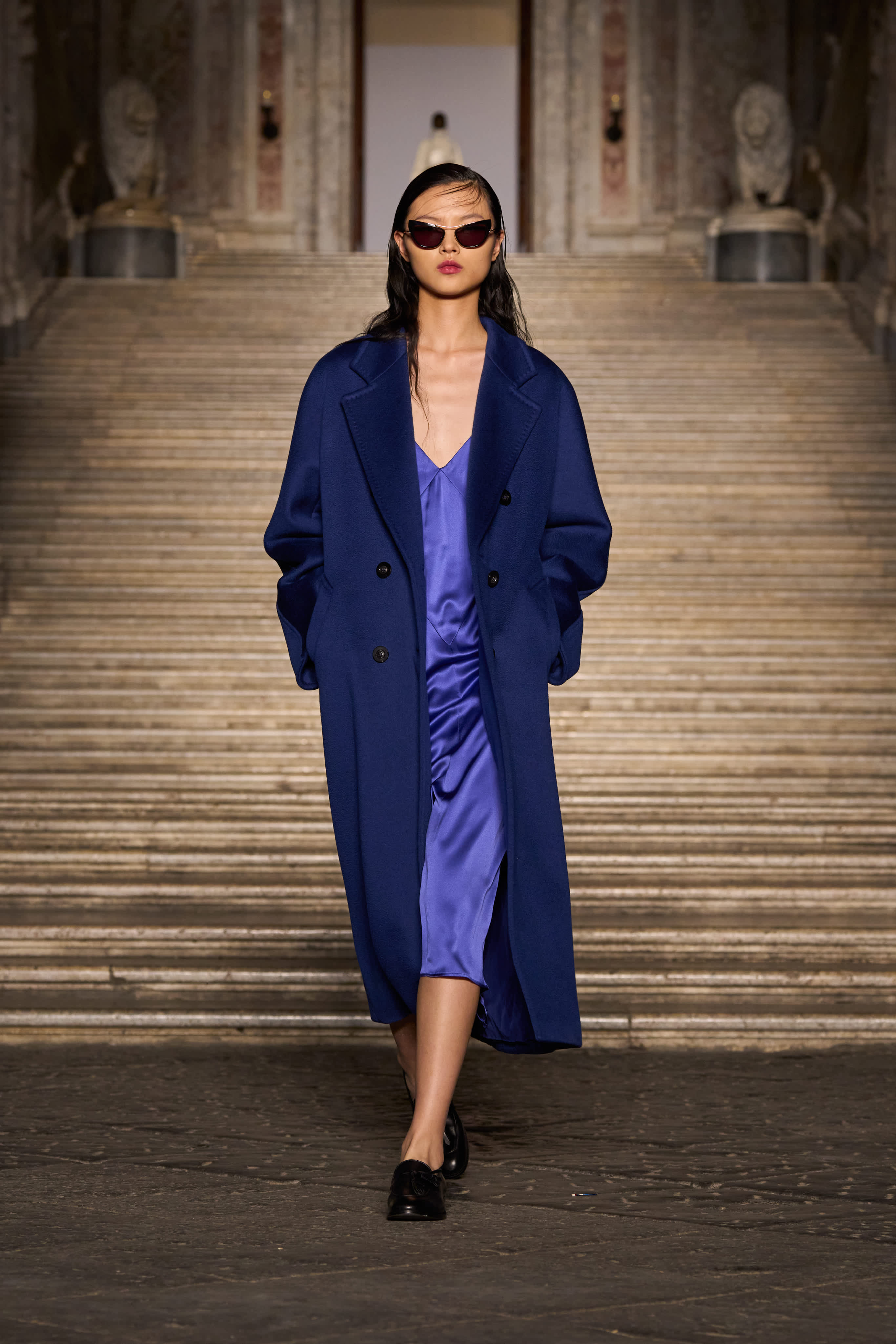 Max Mara الإيطالية تطلق تشكيلتها الجديدة لأزياء العطلات والرحلات 2026