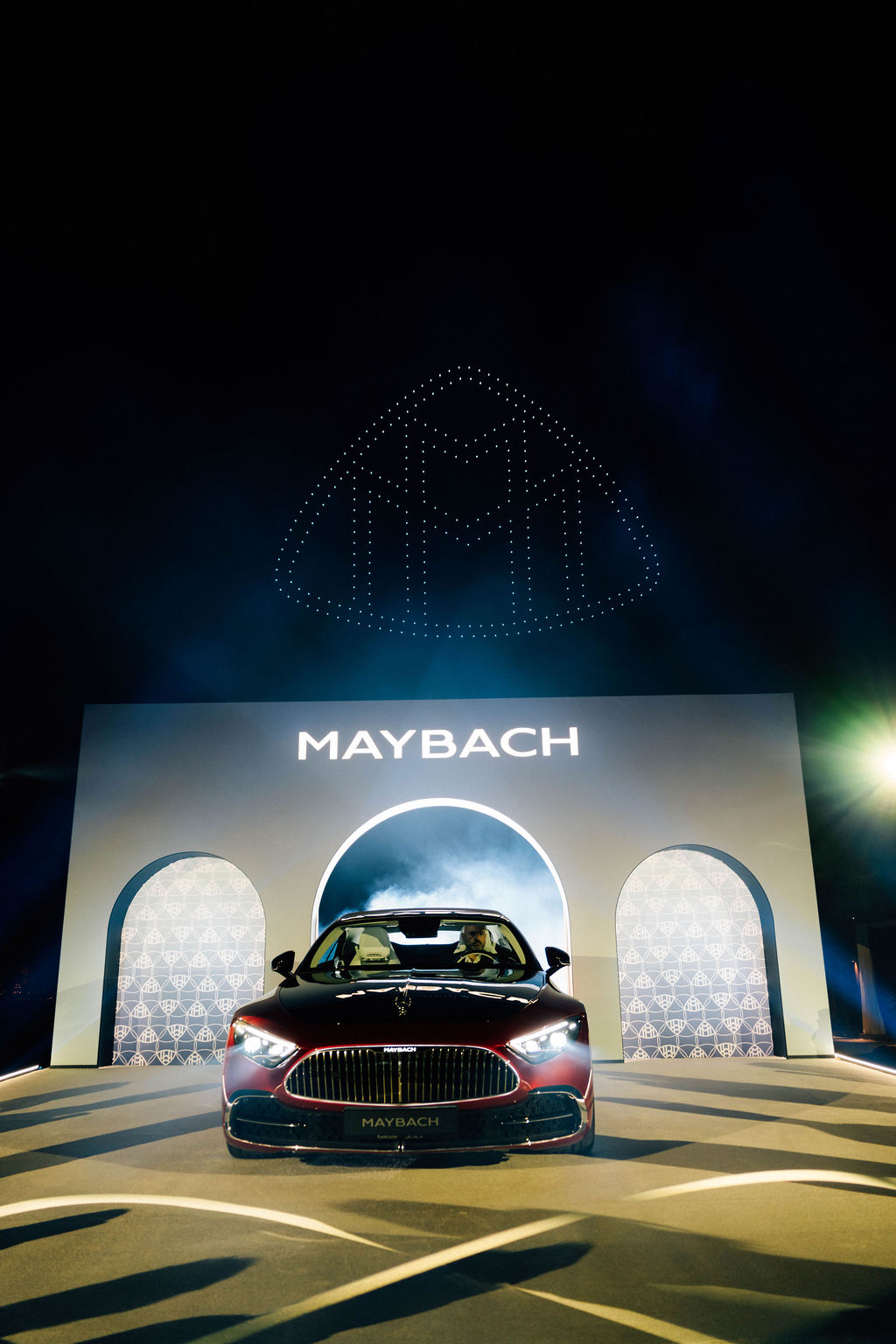 مرسيدس-مايباخ SL 680 Monogram Series تعيد تعريف مفهوم الفخامة المفتوحة