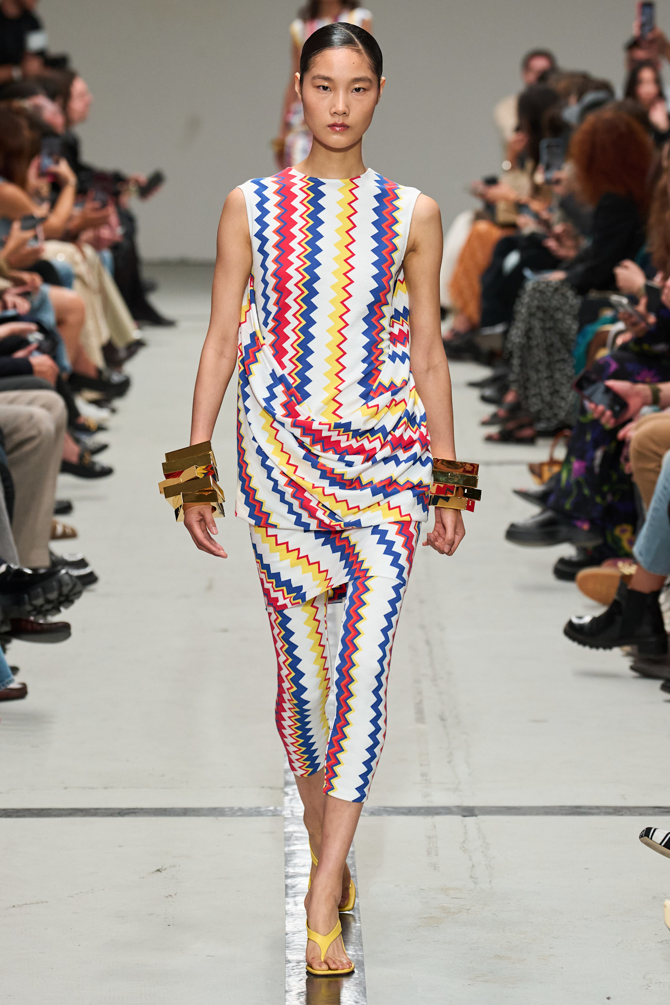 Missoni تنسيق صيفي للرحلات من