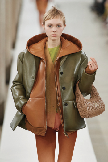 "ميو ميو" MIU MIU