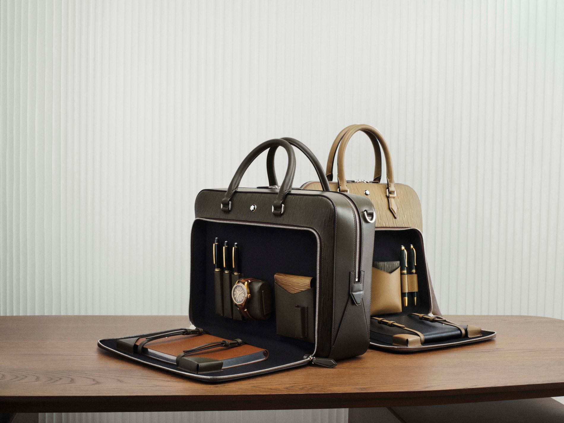 مجموعات الجلد من Montblanc لخريف شتاء 2025.. حوار أنيق بين الكتابة والحِرفة والحياة اليومية