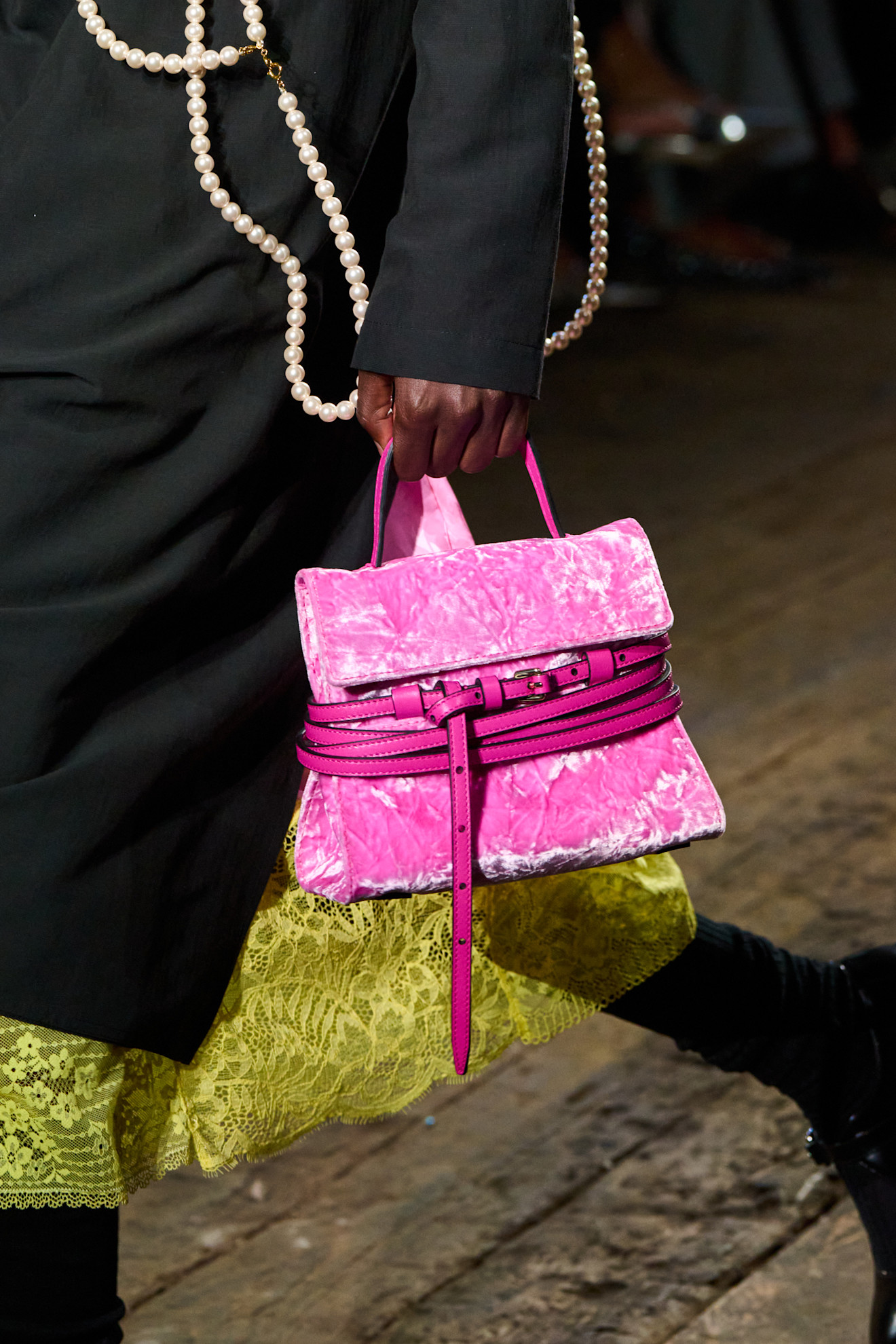 حقيبة Moschino