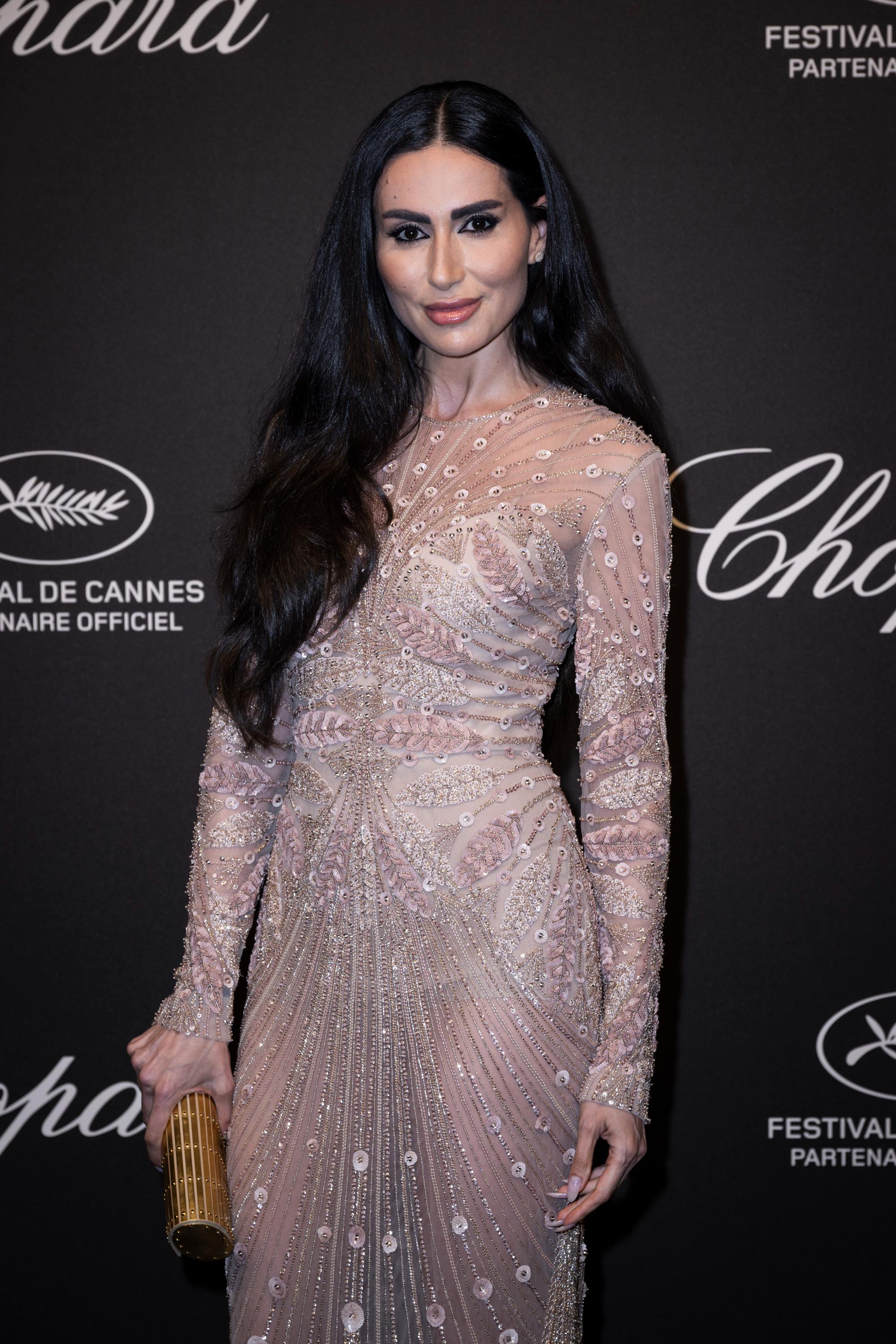 Mouni Roy تألقت في حفل شوبارد