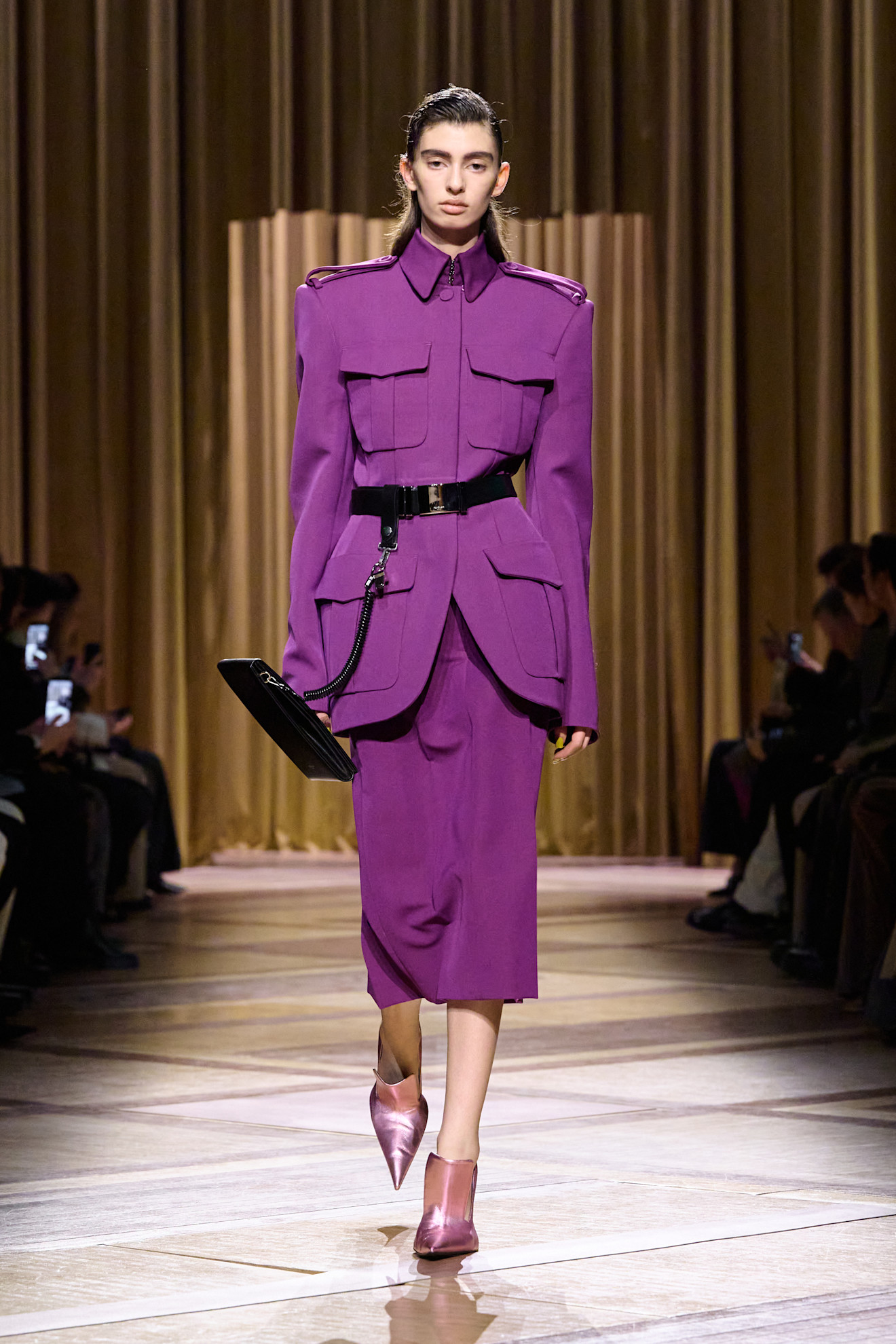 Mugler البلايزر البنفسجي من