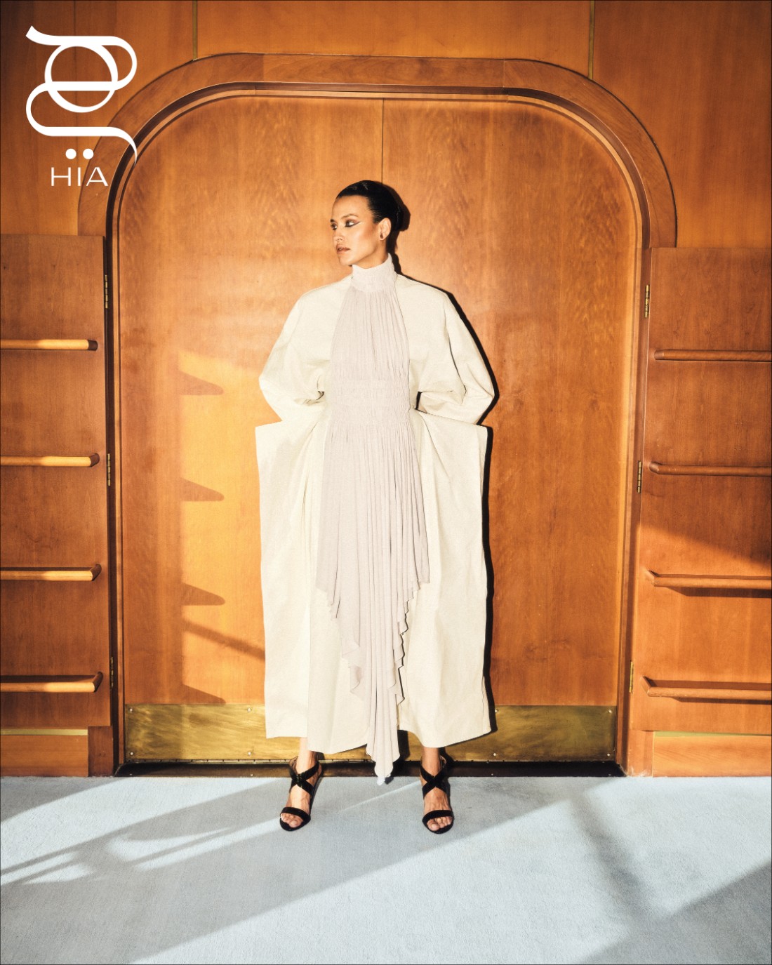 فستان وصندل عالي الكعب من "علية" ‏ALAÏA‏ ‏