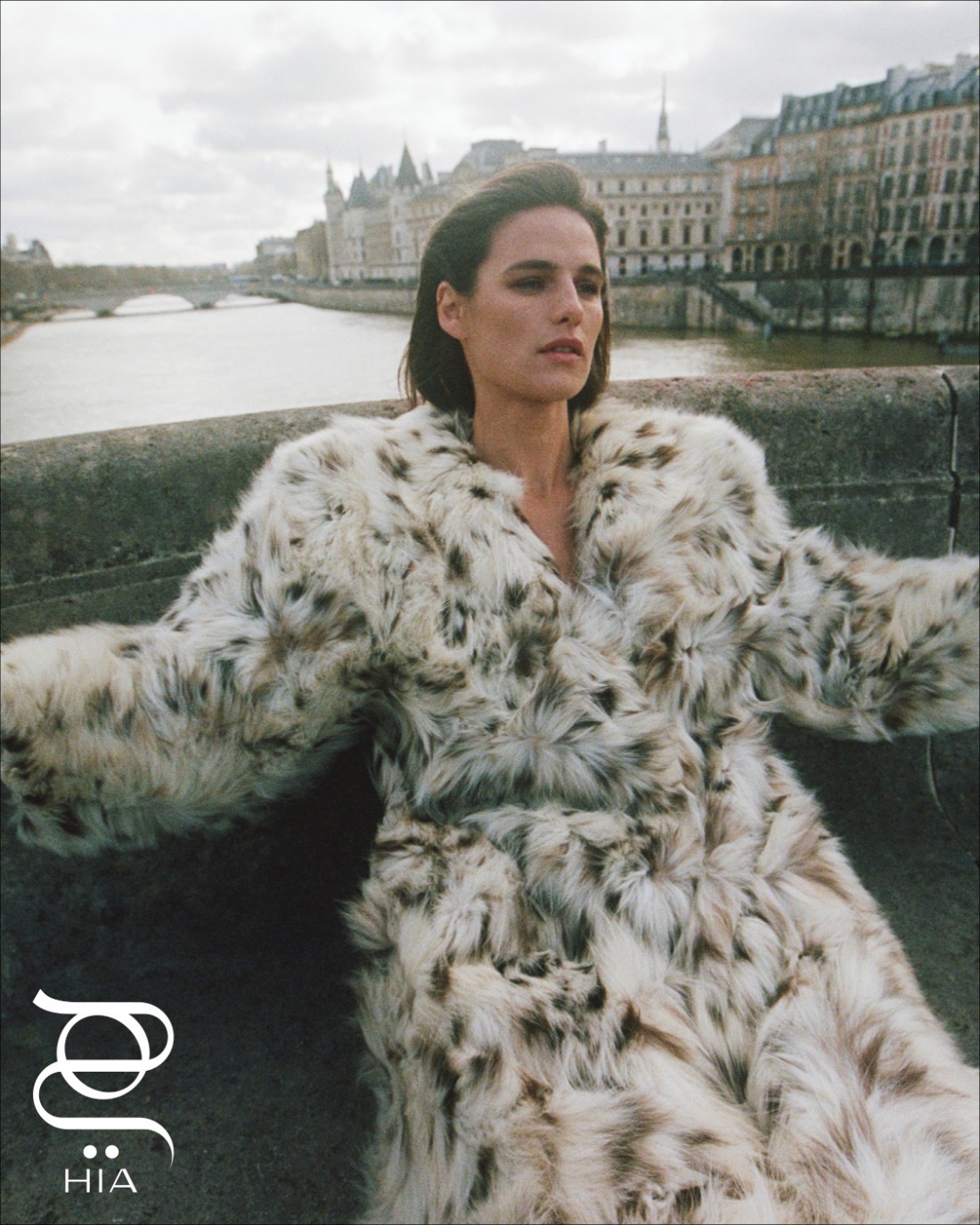 معطف فرو عتيق من "سان لوران" ‏Saint Laurent‏ ‏