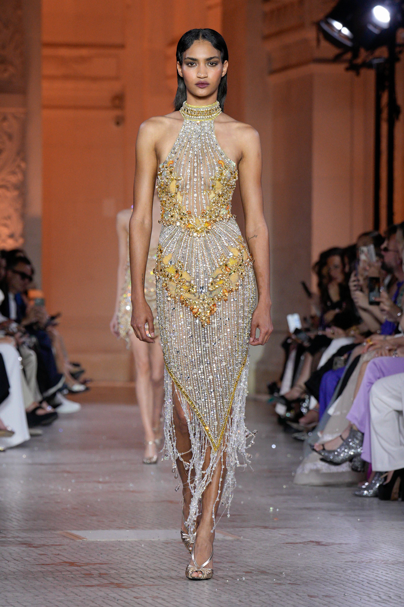 مجموعة Zuhair Murad الراقية لخريف وشتاء 2025