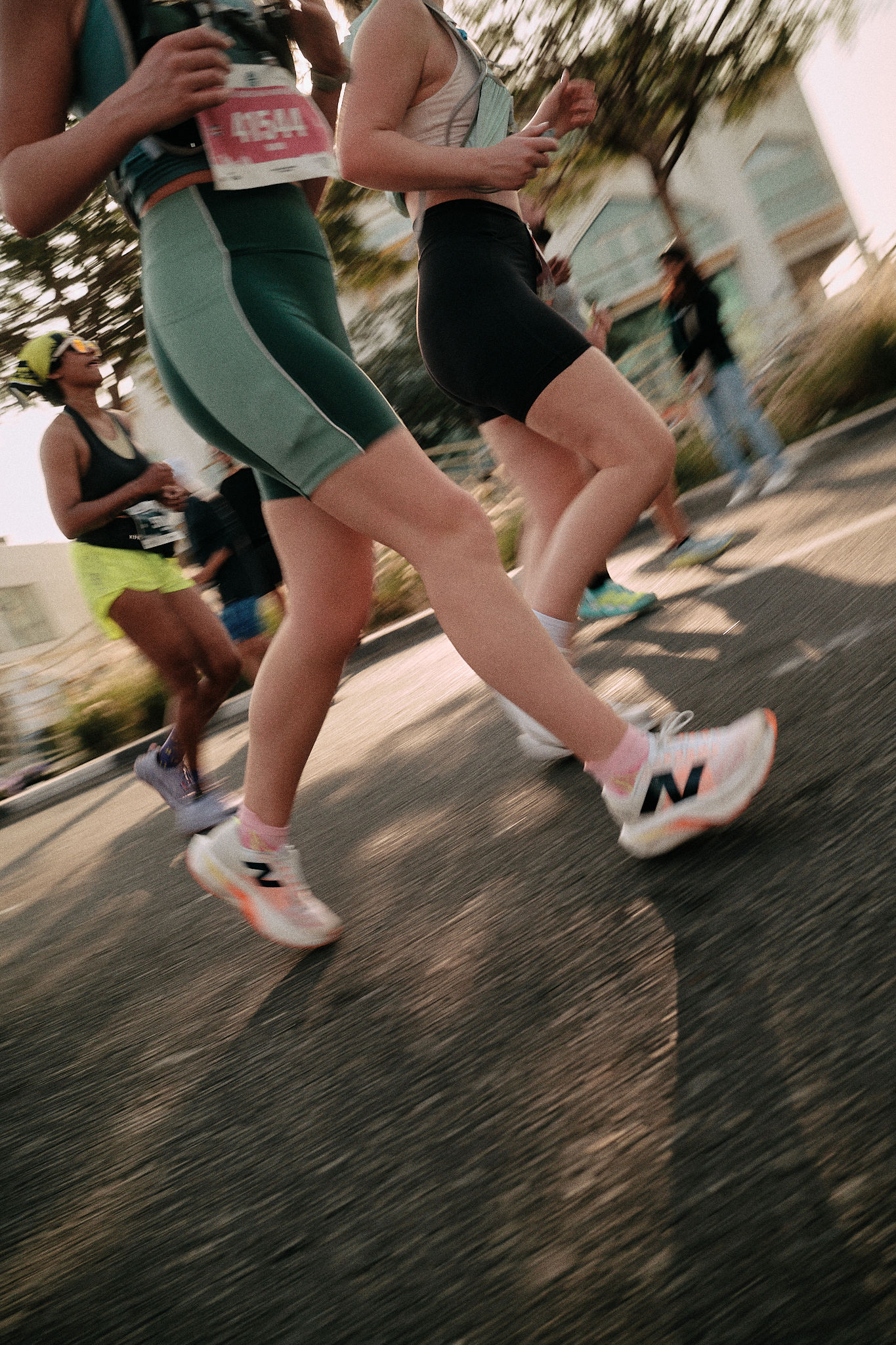 نيو بالانس ونادي جميرا جونز للجري يحتفيان بأبطال المجتمع المحلي