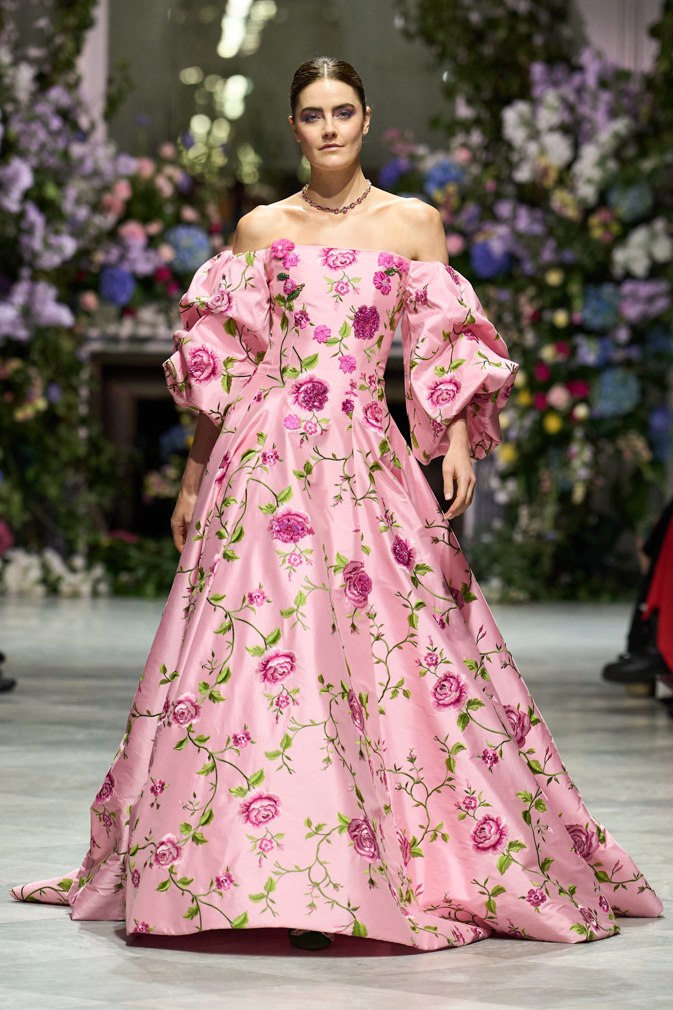 Nardos فستان مكشوف الأكتاف بنقشات الورود من