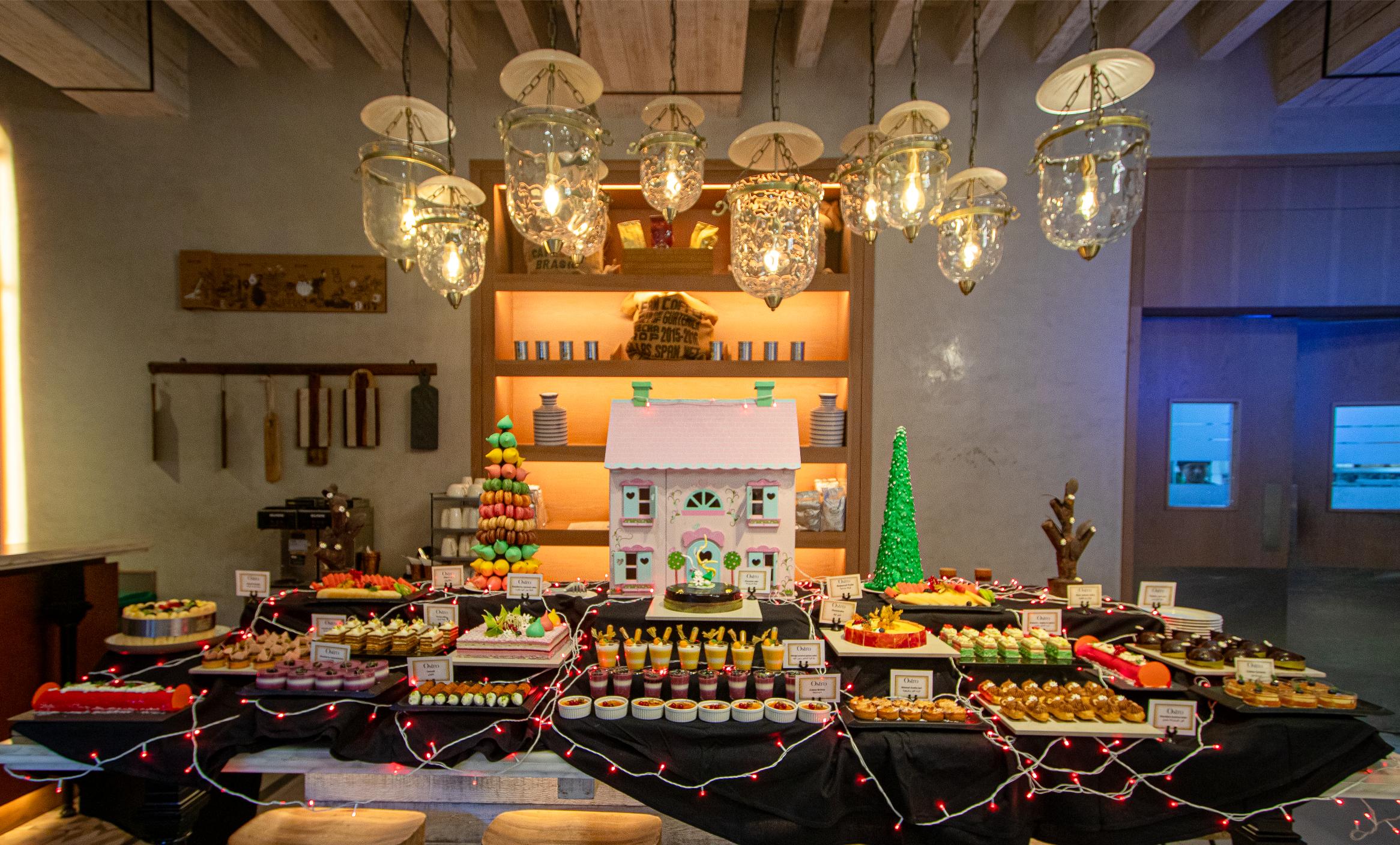 Naumi Hotel Dubai_Ostro Restaurant & Café_Buffet Dinner_5