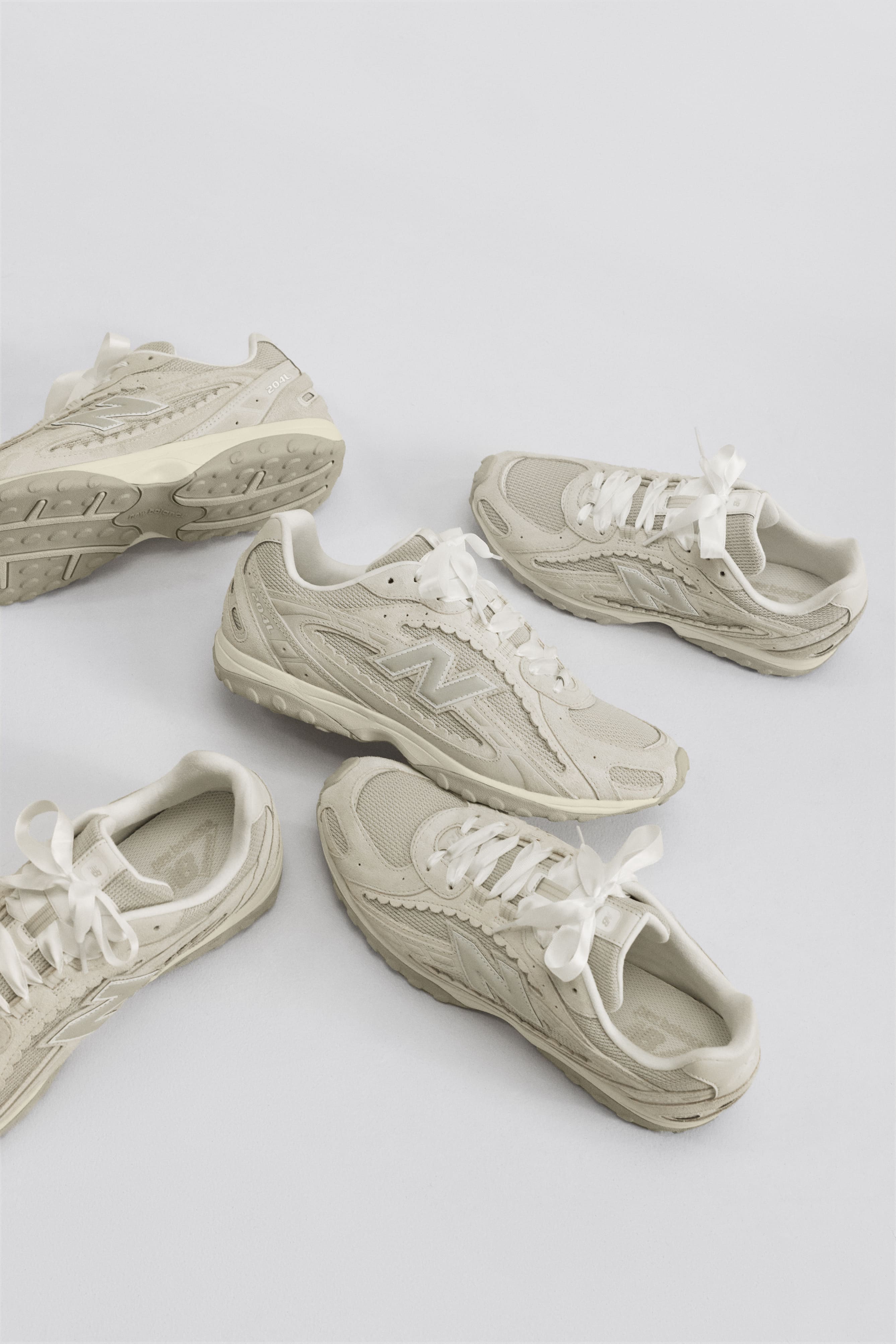 نيو بالانس تطلق أحدث إصدار من حذاء 204L بالتعاون مع روزاليا