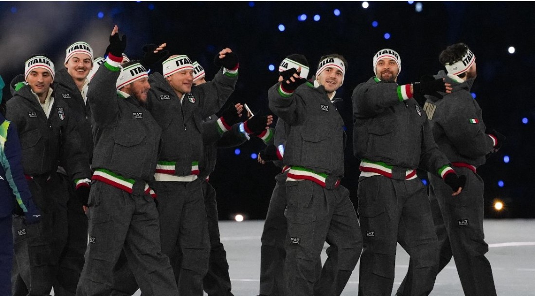 صممت EA7 إمبوريو أرماني الزي الرسمي الذي ارتداه الوفد الإيطالي