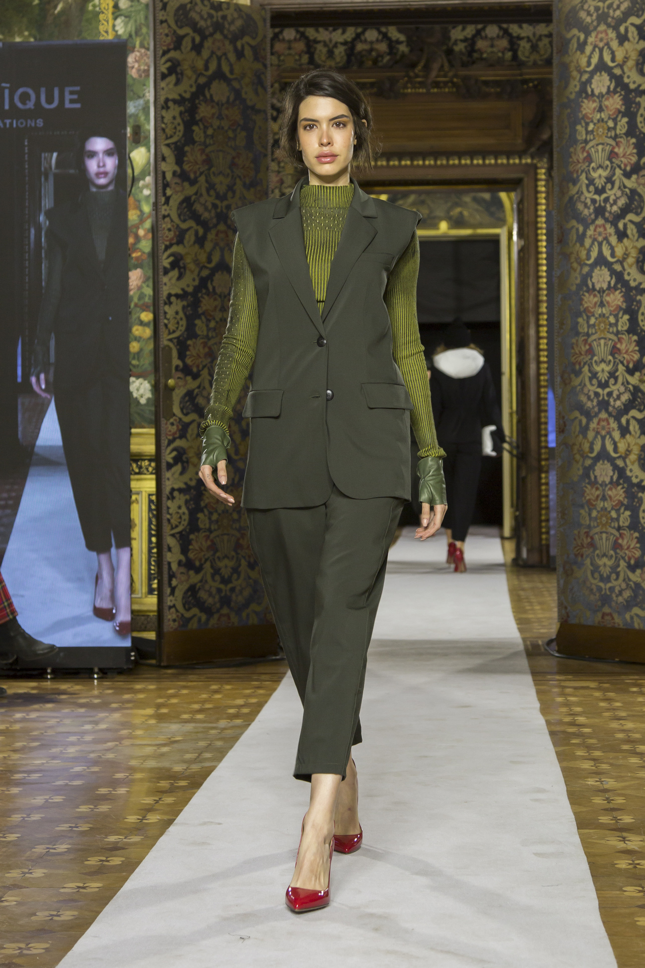 موضة البنطلون الزيتي القصير مع الفيست