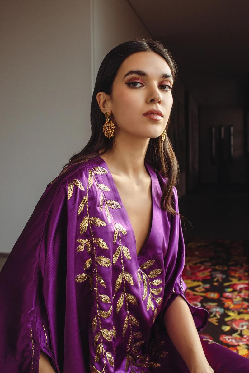 Orient499 جمال واناقة التطريزات الشرقية في تصاميم العباءة الرمضانية