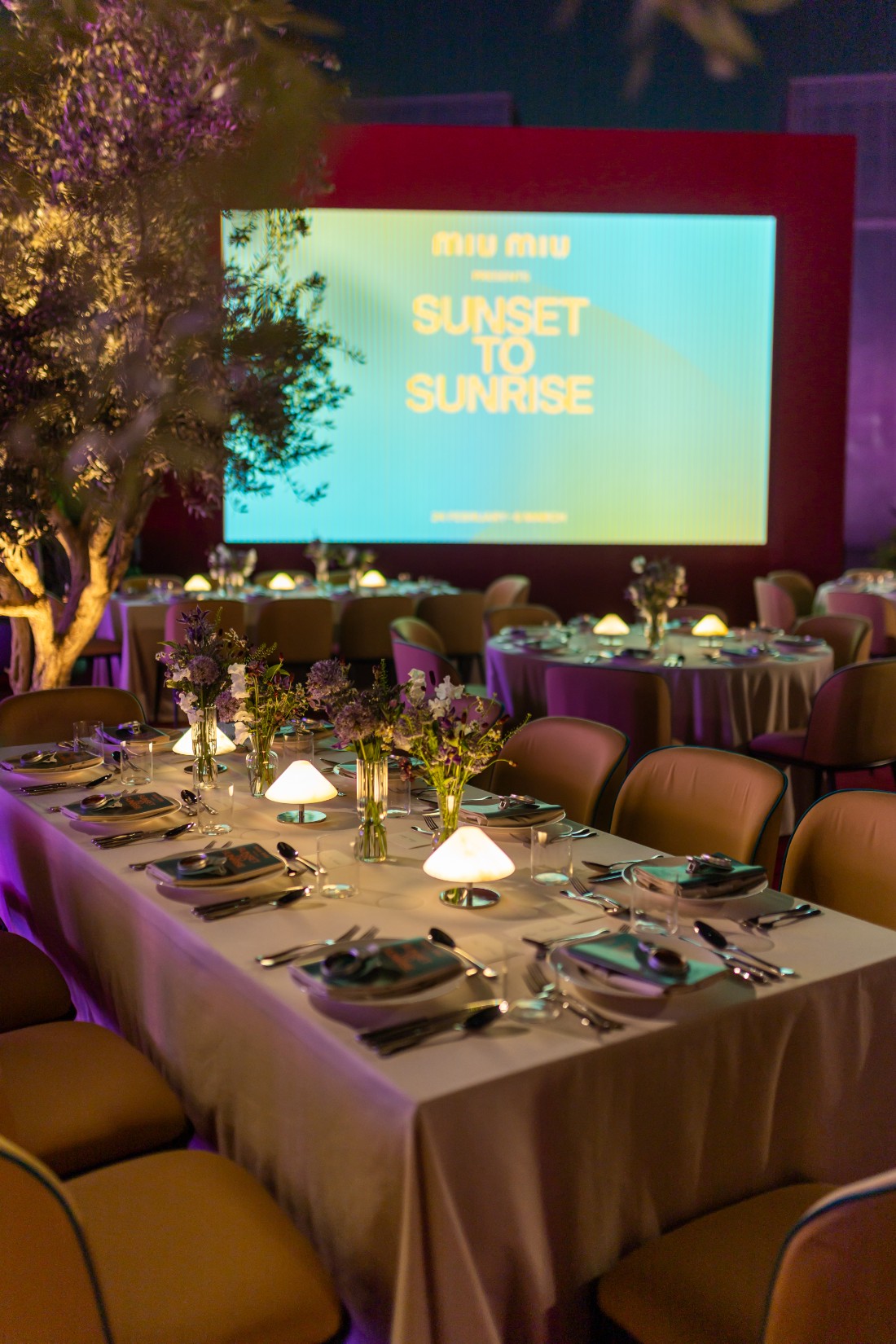 تطلق علامة "ميو ميو" ‏Miu Miu‏ فعالية ‏Sunset to Sunrise