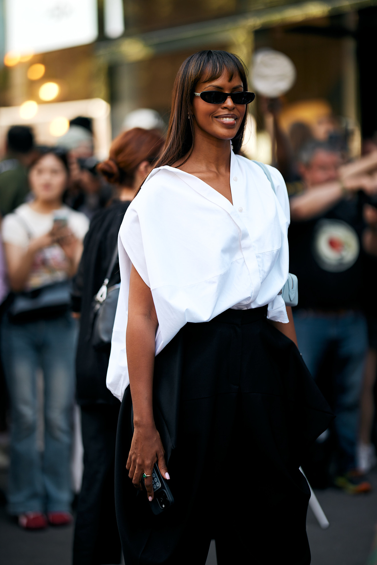 الأسود مع الأبيض لشتاء 2026