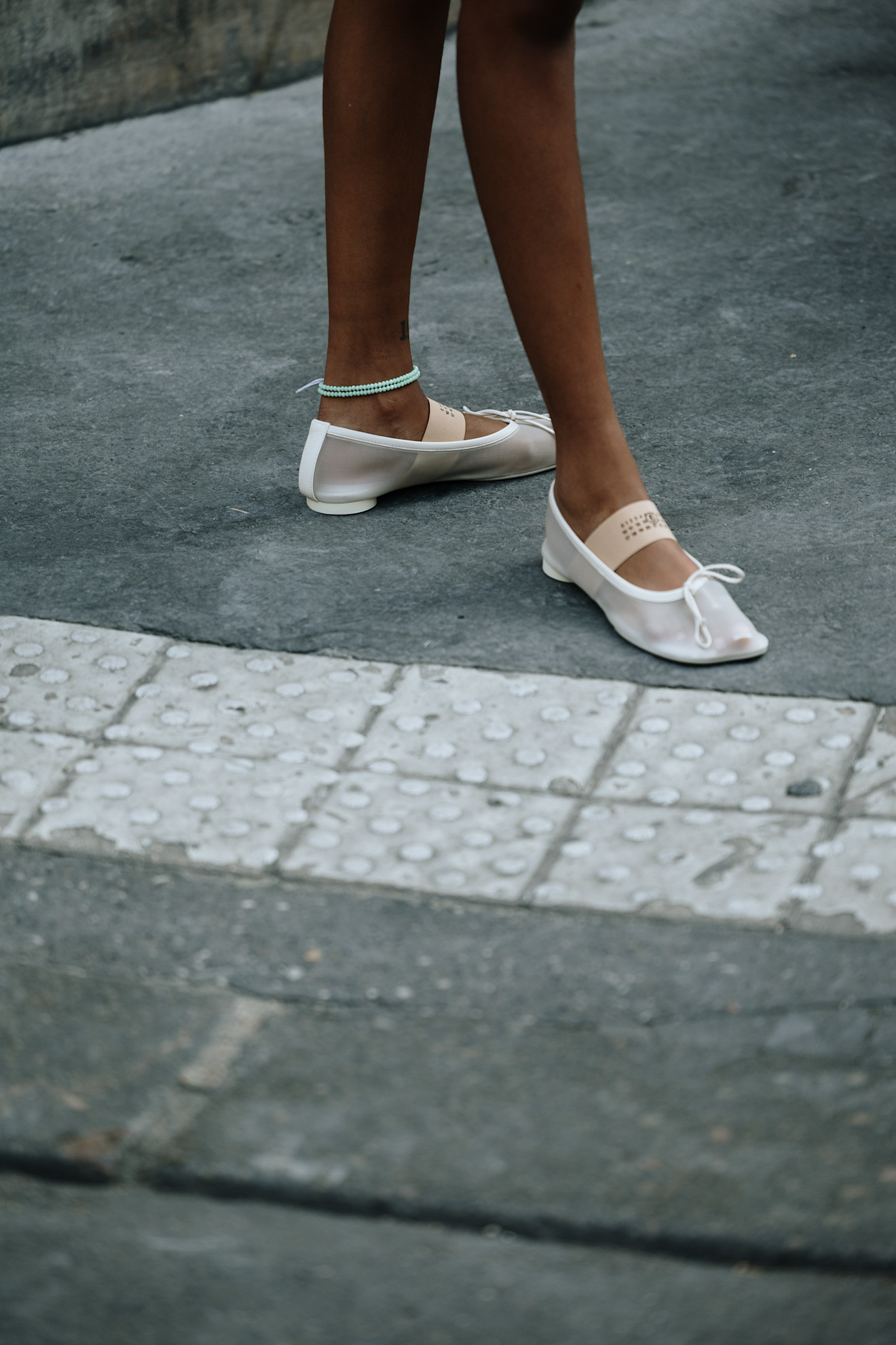 حذاء من علامة MM6 Maison Margiela