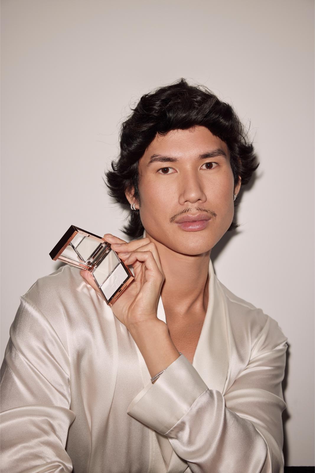 خبير المكياج الشهير باتريك تا