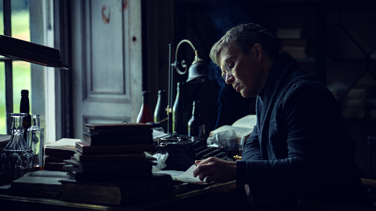 تومي… فارس عالم مظلم