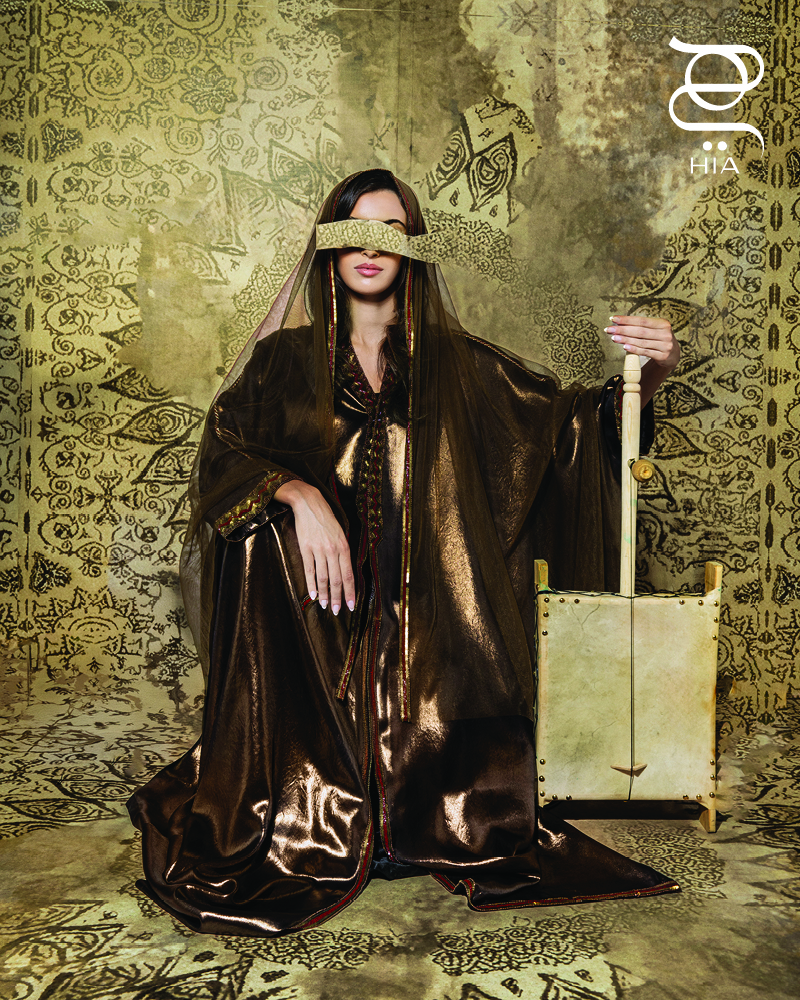 عمل الفنانة: "فاطمة النمر" Fatimah AlNemer الفستان: تصميم خاص من "قفطان ستوديو" Qoftan Studio