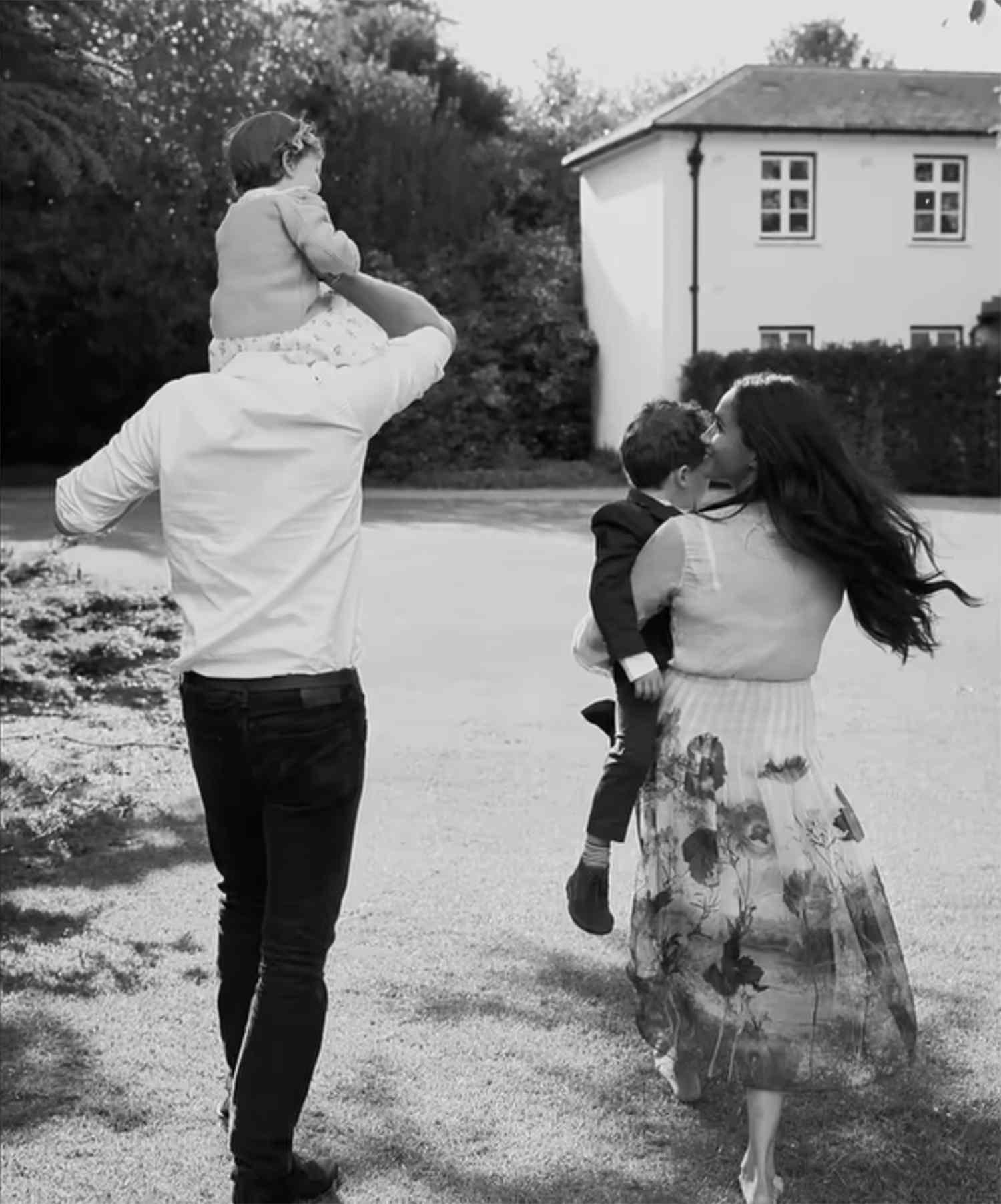 هاري يرغب بإعادة أطفاله إلى المملكة المتحدة