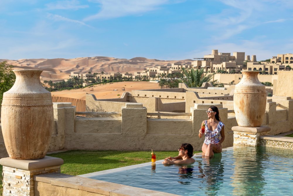 قصر السراب، منتجع الصحراء بإدارة أنانتارا يقدّم ملاذات جديدة بين الكثبان مع توفيرات حصرية ومزايا إضافية