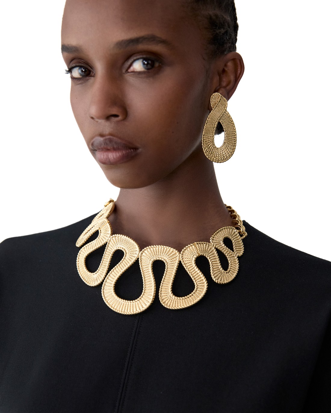 مجموعة "كارولينا هيريرا" ريزورت 2026 