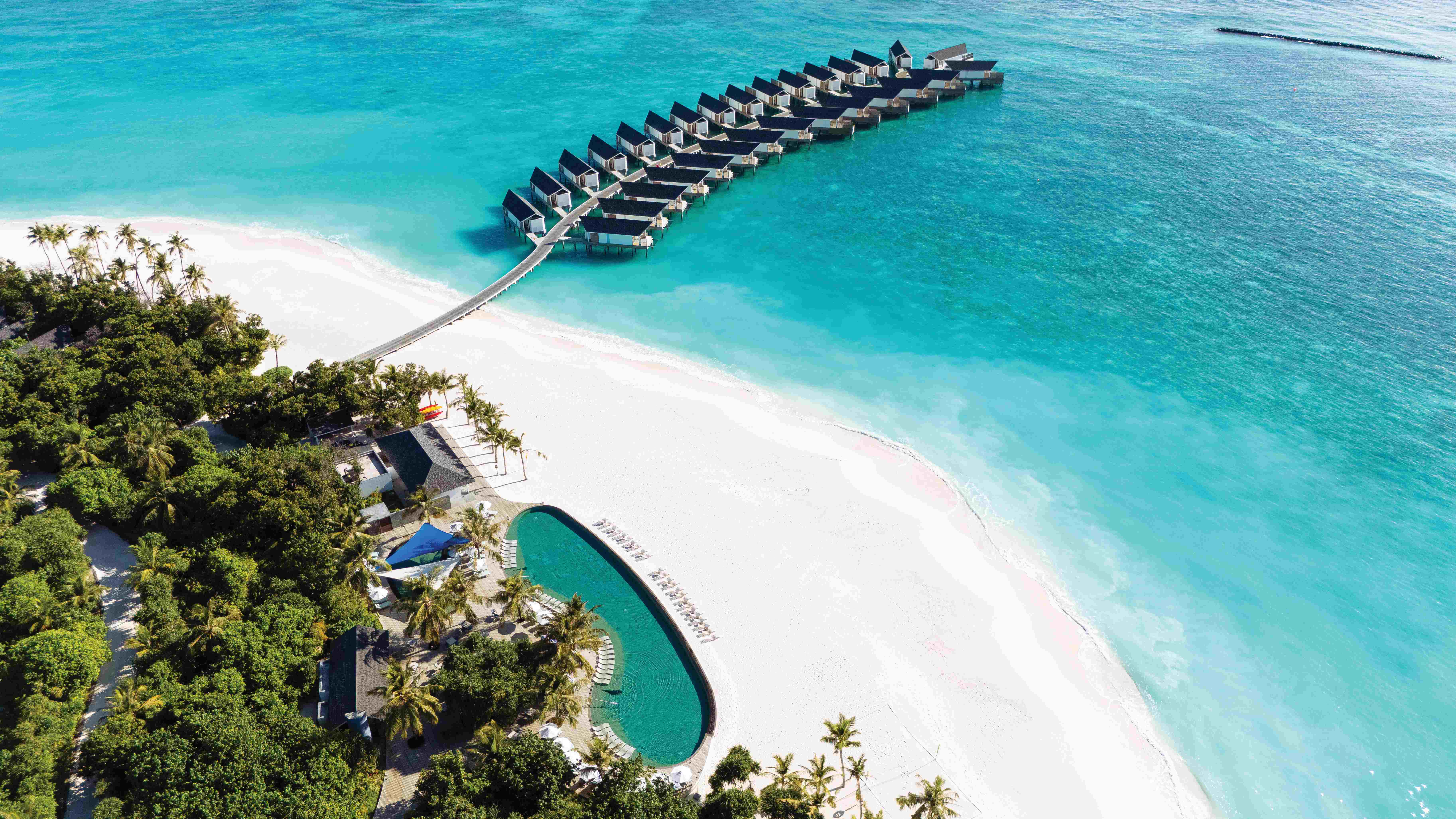 RAAYA by Atmosphere - رحلة إلى قلب الحب هدوء، خصوصية، وسحر المالديف