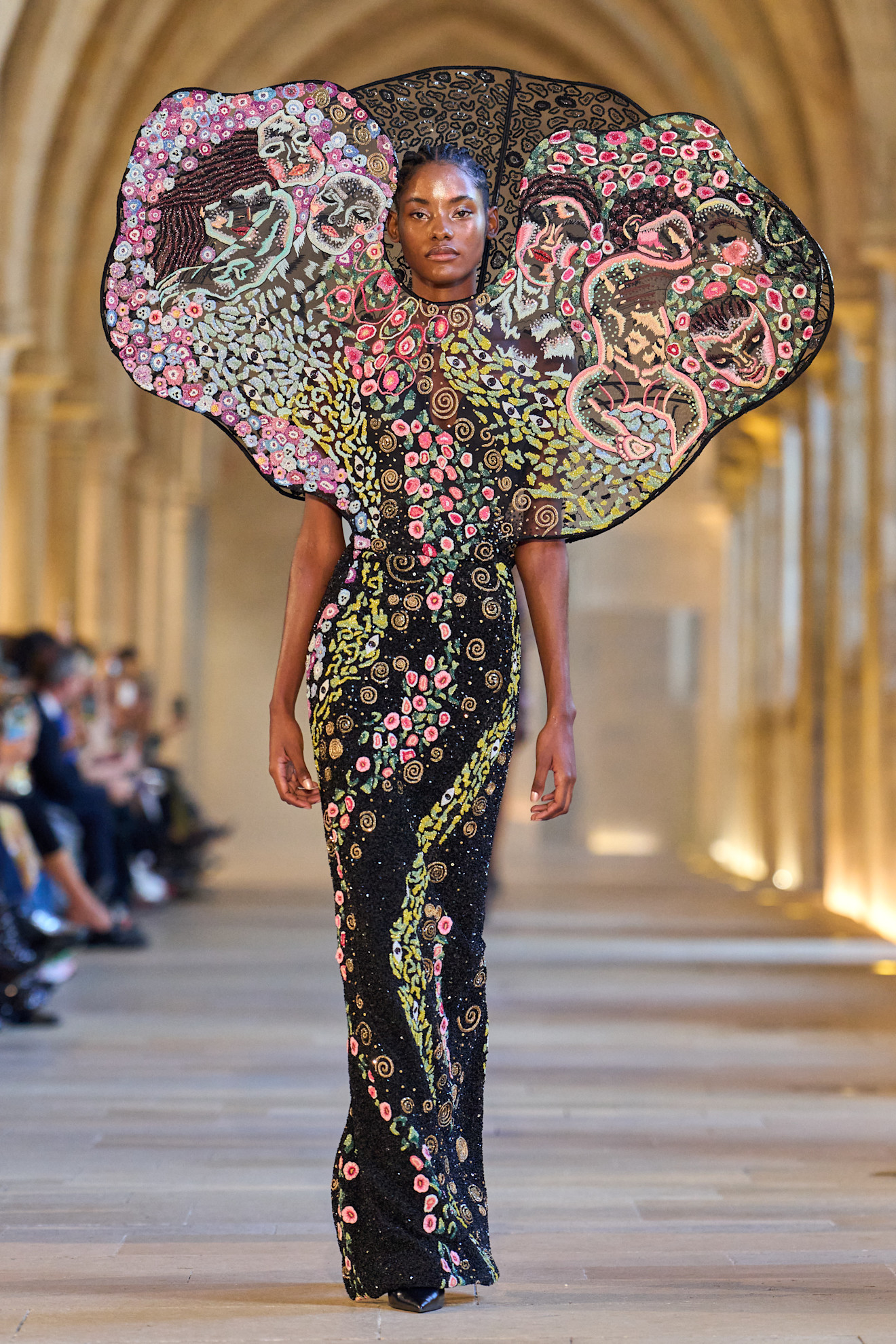 من عرض أزياء Rahul Mishra للأزياء الراقية لموسم خريف وشتاء 2025-2026