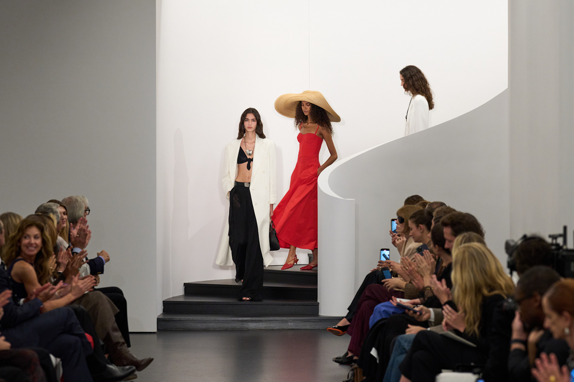 المصمم "رالف لورين" سيخطف الأنظار مبكراً بعرض مجموعته في 10 فبراير