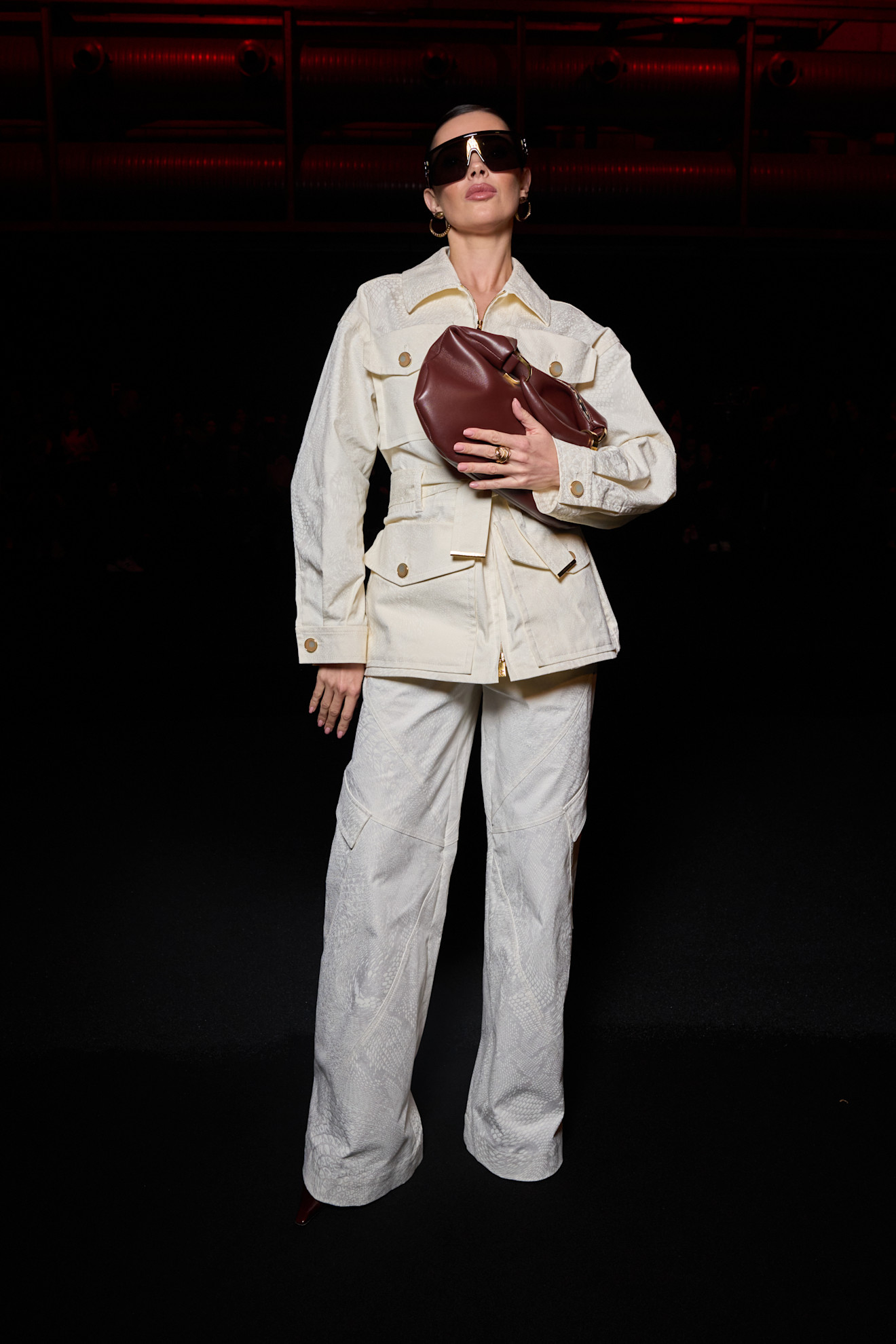 جينز الأرجل الواسعة باللون الأبيض منRoberto Cavalli 