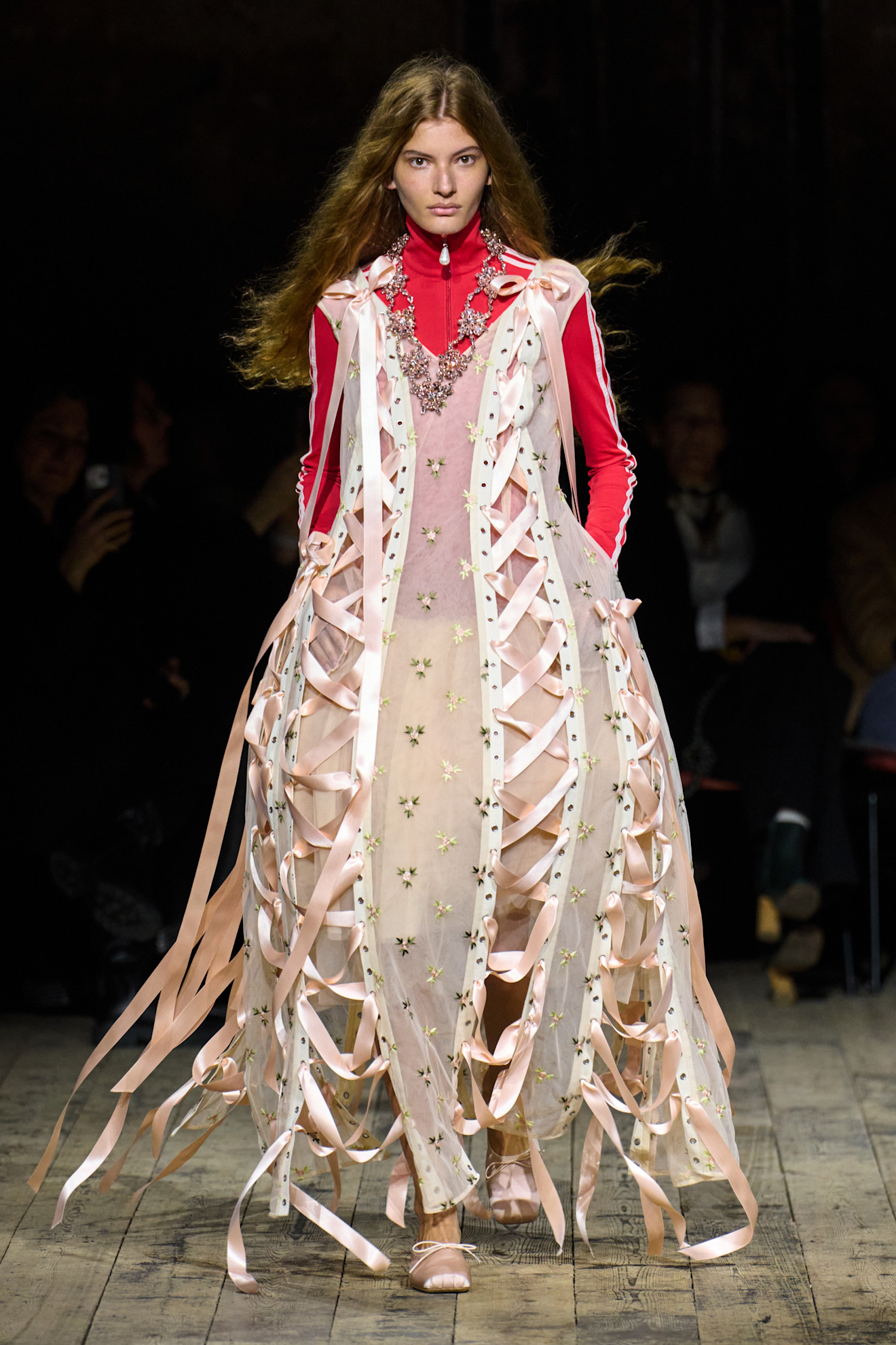 من مجموعة سيمون روشا لخريف 2026