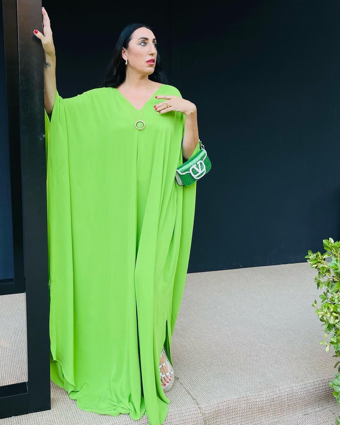 Rossy De Palma نسّقت حقيبة لوكو مع القفطان