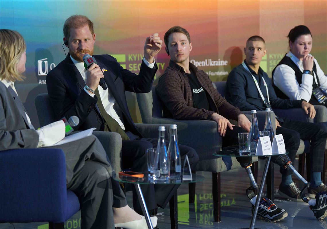 الأمير هاري: كنت ومازلت وسأظل جزءًا من العائلة المالكة