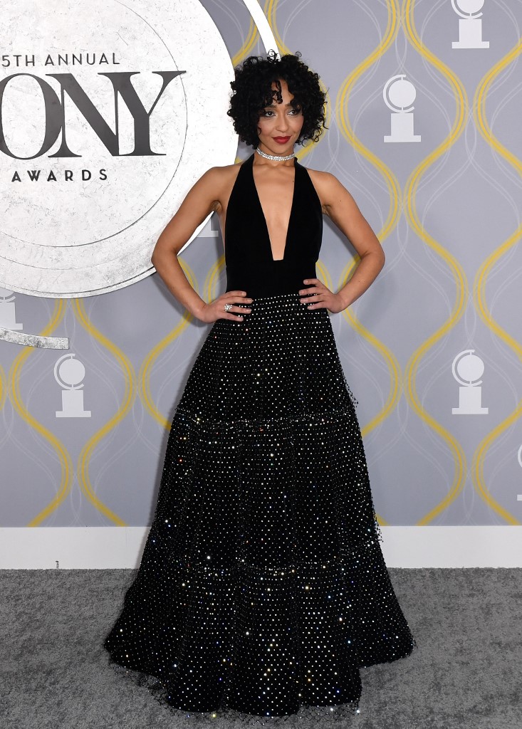 Ruth Negga أطلت بفستان Armani Privé
