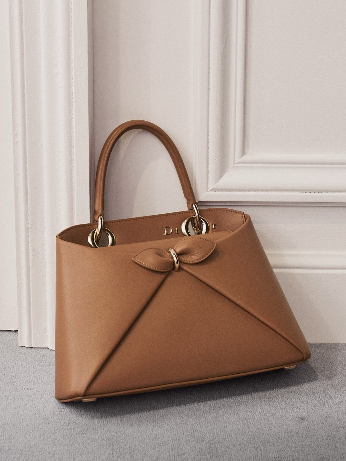 حقيبة ‏‎"‎ديور سيغال" ‎Dior Cigale‎ 