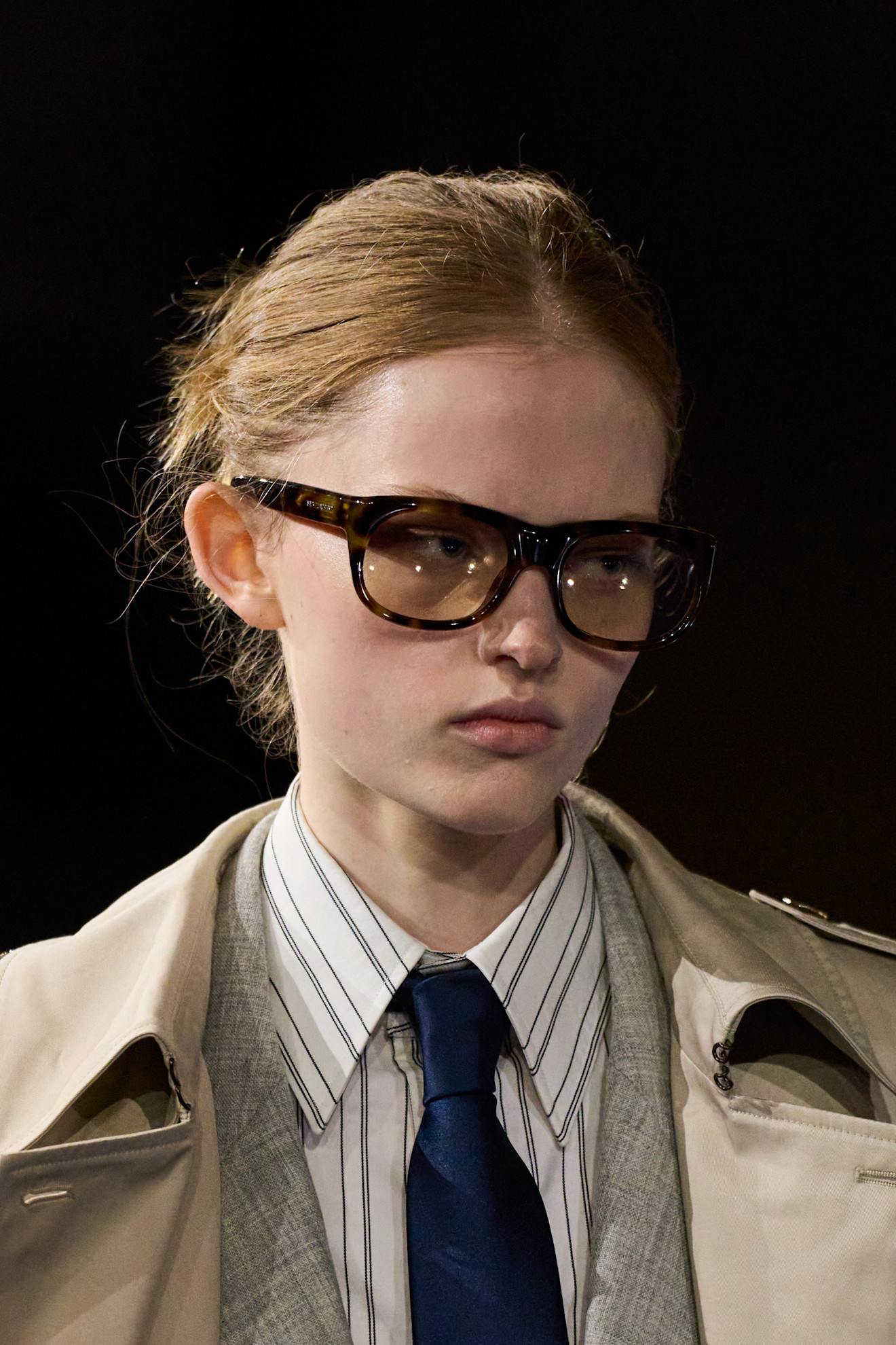 Saint Laurent نظارات شمسية كلاسيكية من