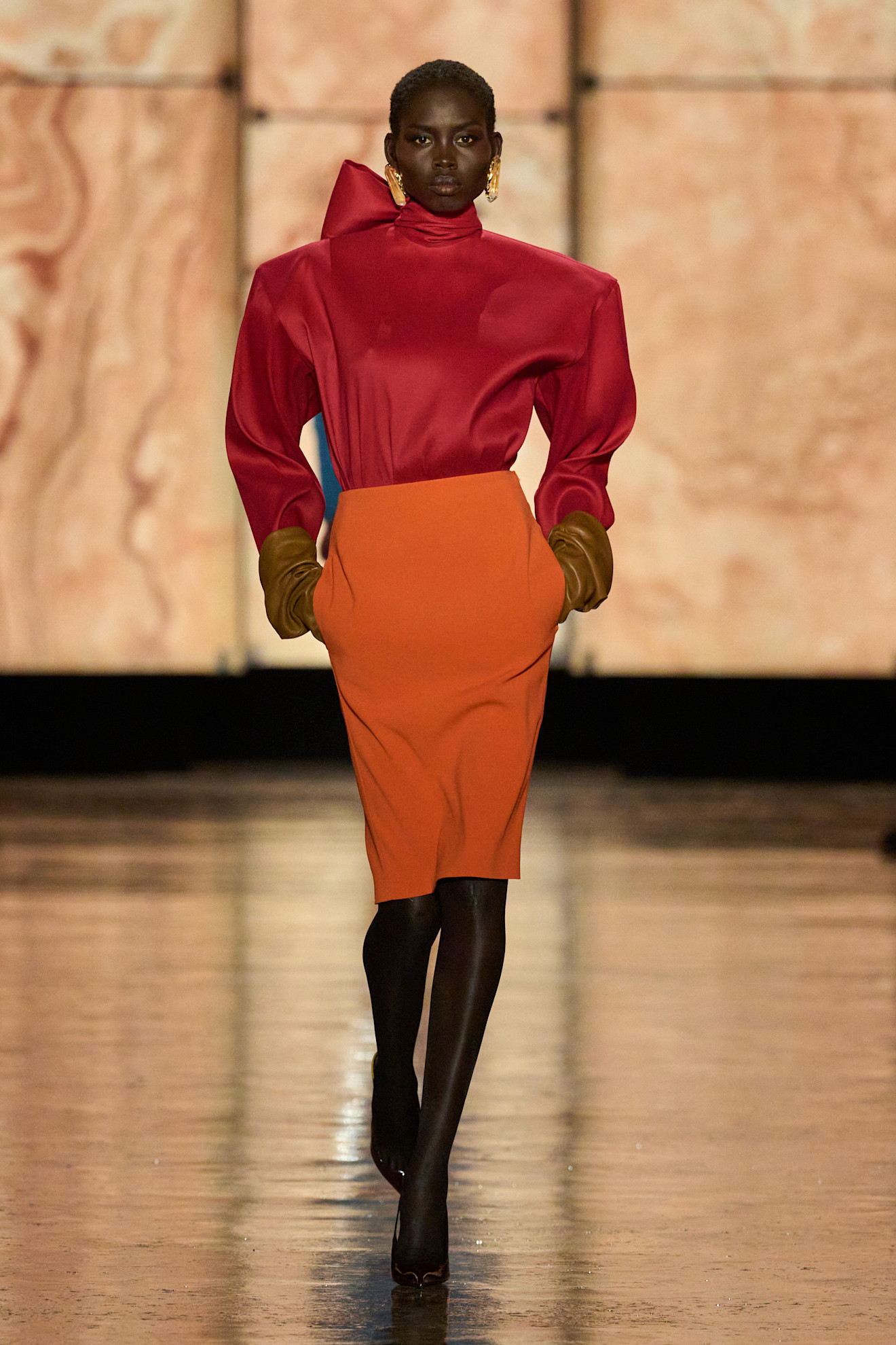 صيحات خريف وشتاء 2025-2026 بأسلوب Saint Laurent