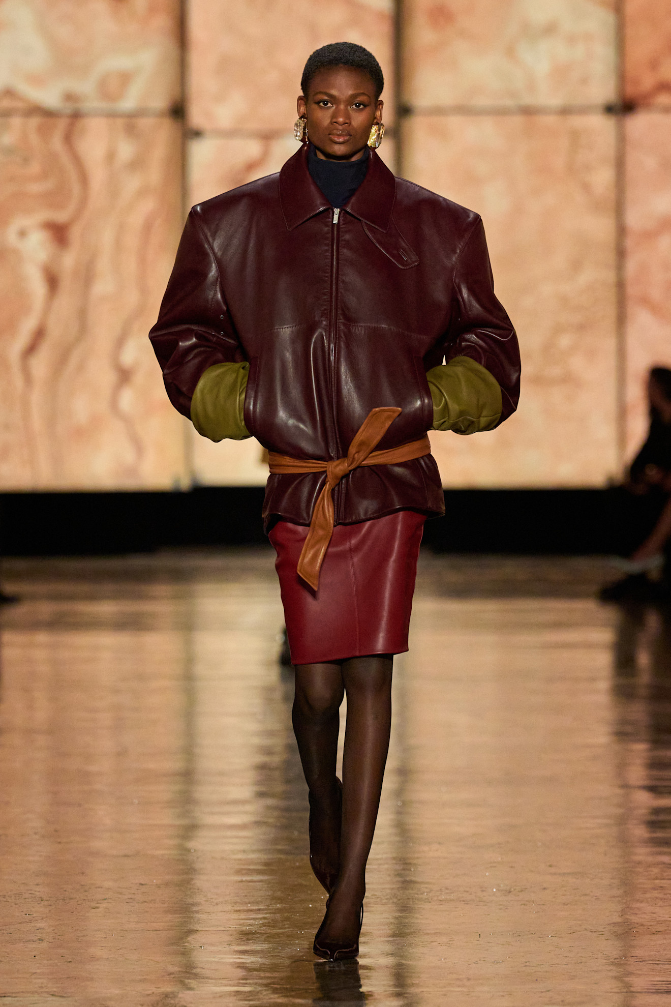 من مجموعة "سان لوران" Saint Laurent لخريف وشتاء 2025