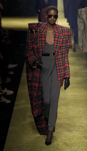 سان لوران" SAINT LAURENT